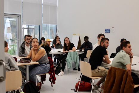 Etudiants au créathon 2022