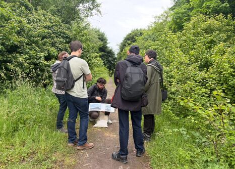 Visite et prises de vue sur les sites Usinor de Denain et Escaudain, en collaboration avec l'association de création audiovisuelle Losange Noir