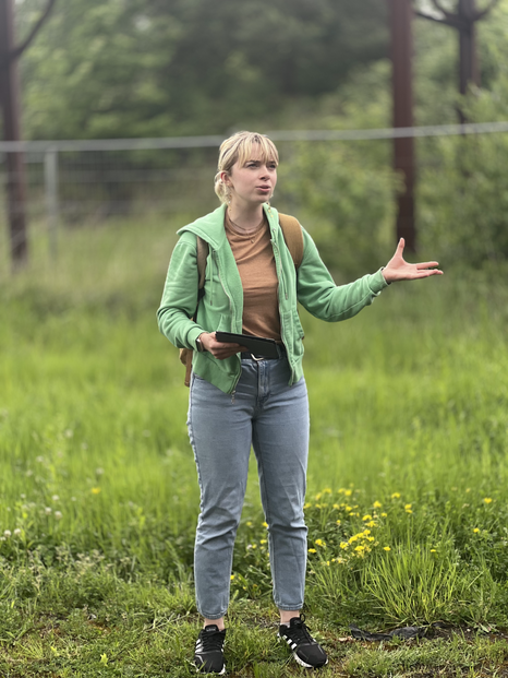 Saint-Amand-les-Eaux, dans le centre-ville, avec une classe de Première option Arts Plastiques