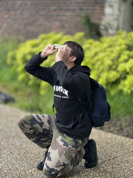 Saint-Amand-les-Eaux, dans le centre-ville, avec une classe de Première option Arts Plastiques