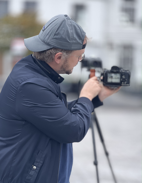 Saint-Amand-les-Eaux, dans le centre-ville, avec une classe de Première option Arts Plastiques